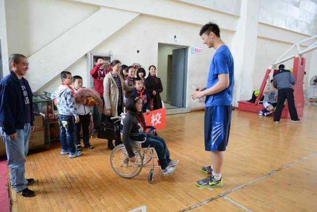 无手摄影家 无手摄影家