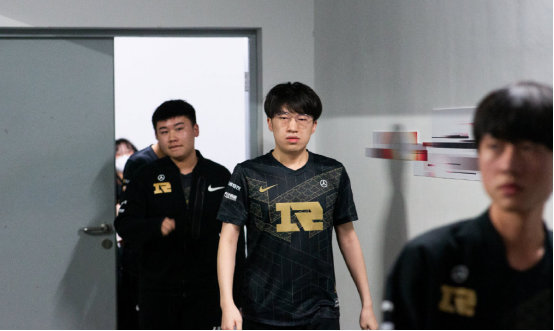 斯奈德強調 斯奈德強調