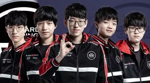 许多青少年 许多青少年