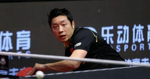 球员合同中 球员合同中